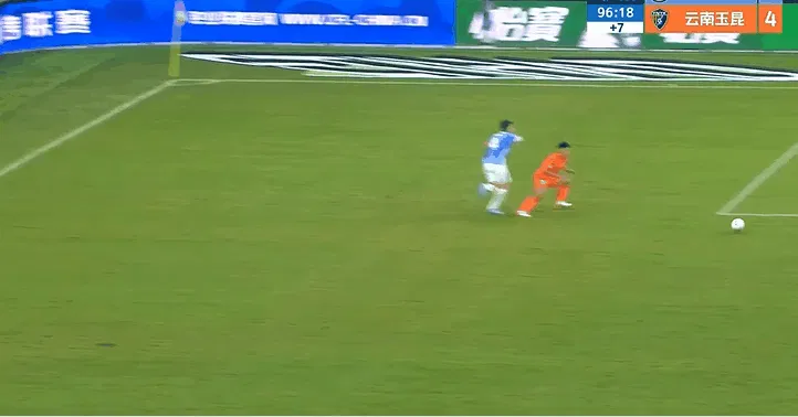 BOB半岛体育平台-夏合扎提射门，张宸梁手球裁判果断判点